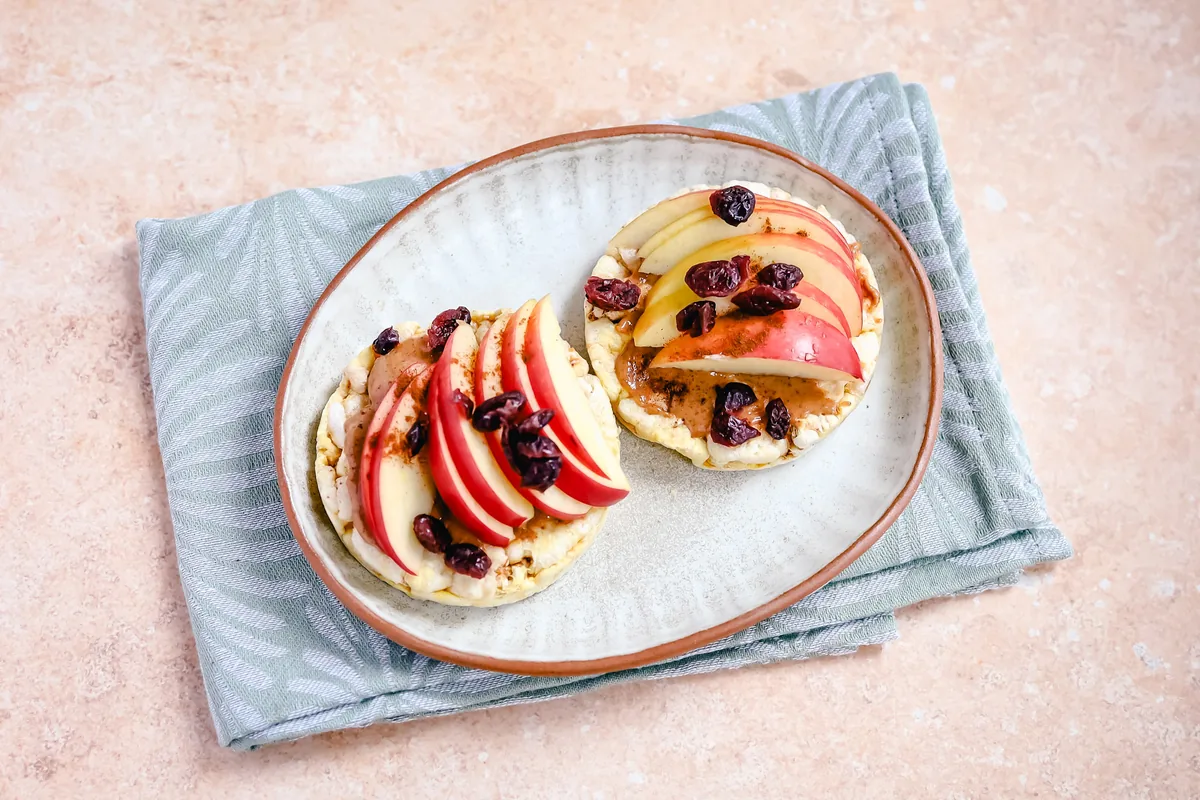 Peanut butter apple rice cakes with raisins