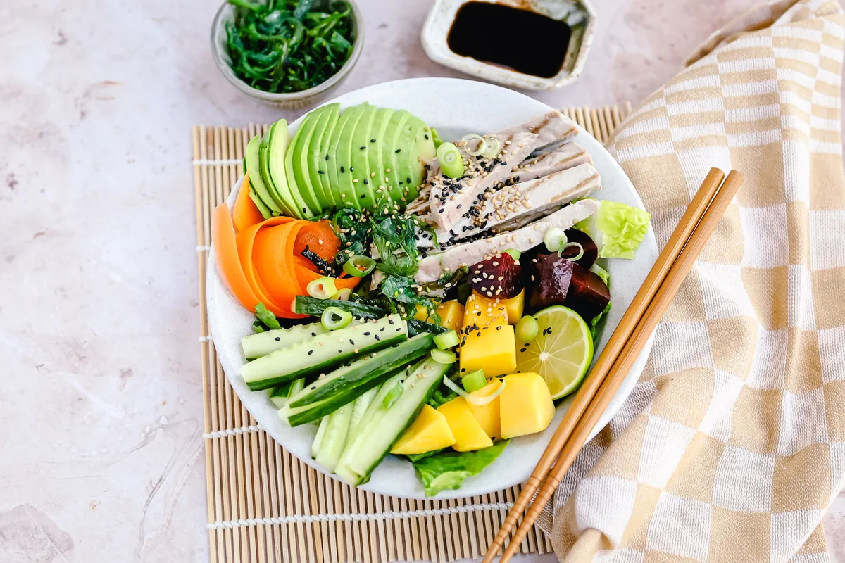 Tuna Bowl with Mango, Beet & Avocado