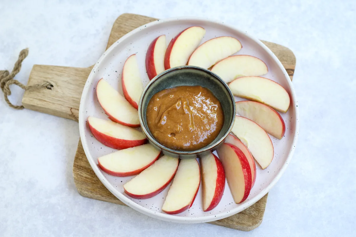 Apple Slices with Peanut Butter