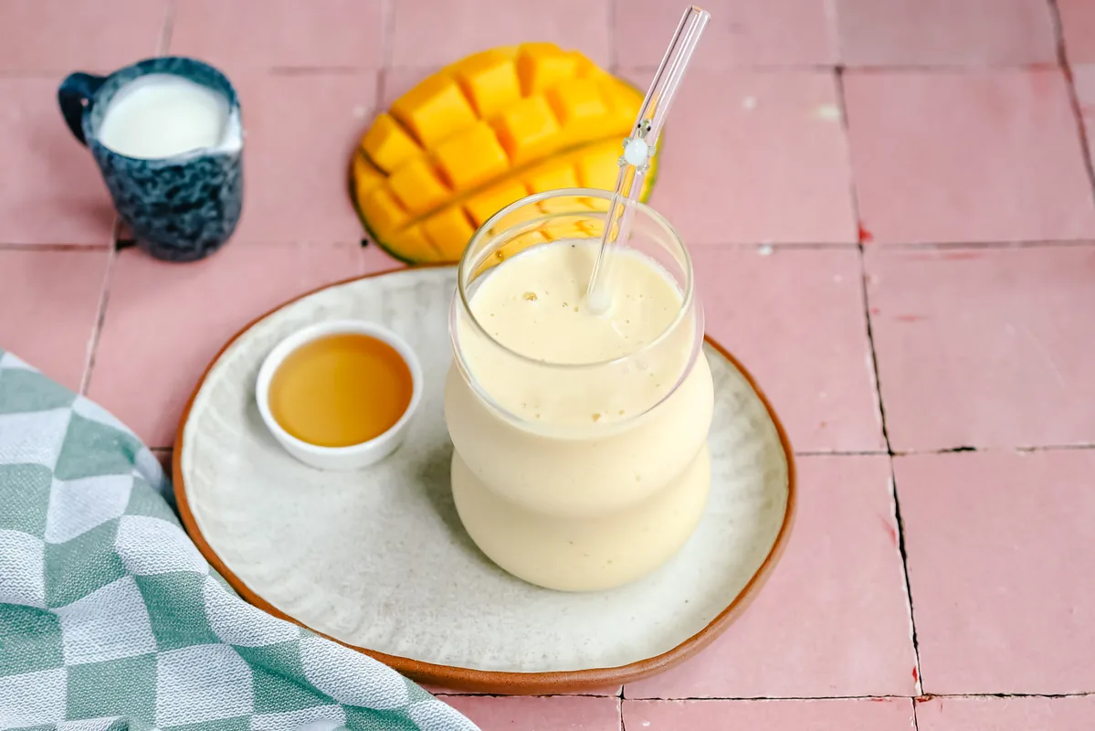 Banana & Mango Smoothie