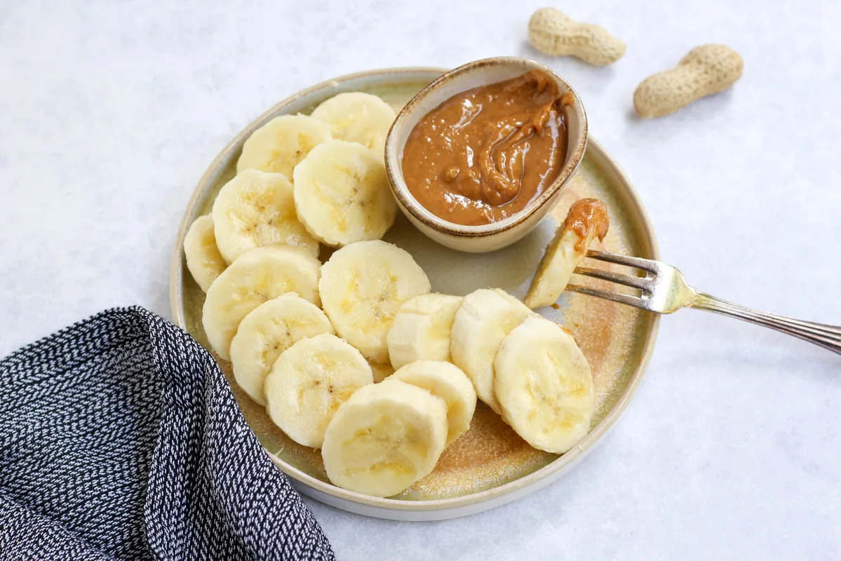 Banana Slices with Peanut Butter