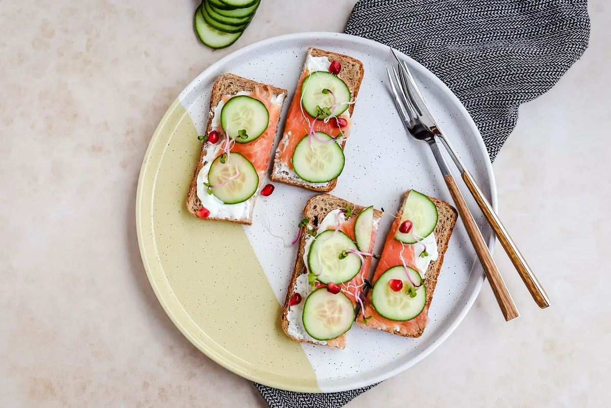 Bread with Cream Cheese, Salmon & Cucumber