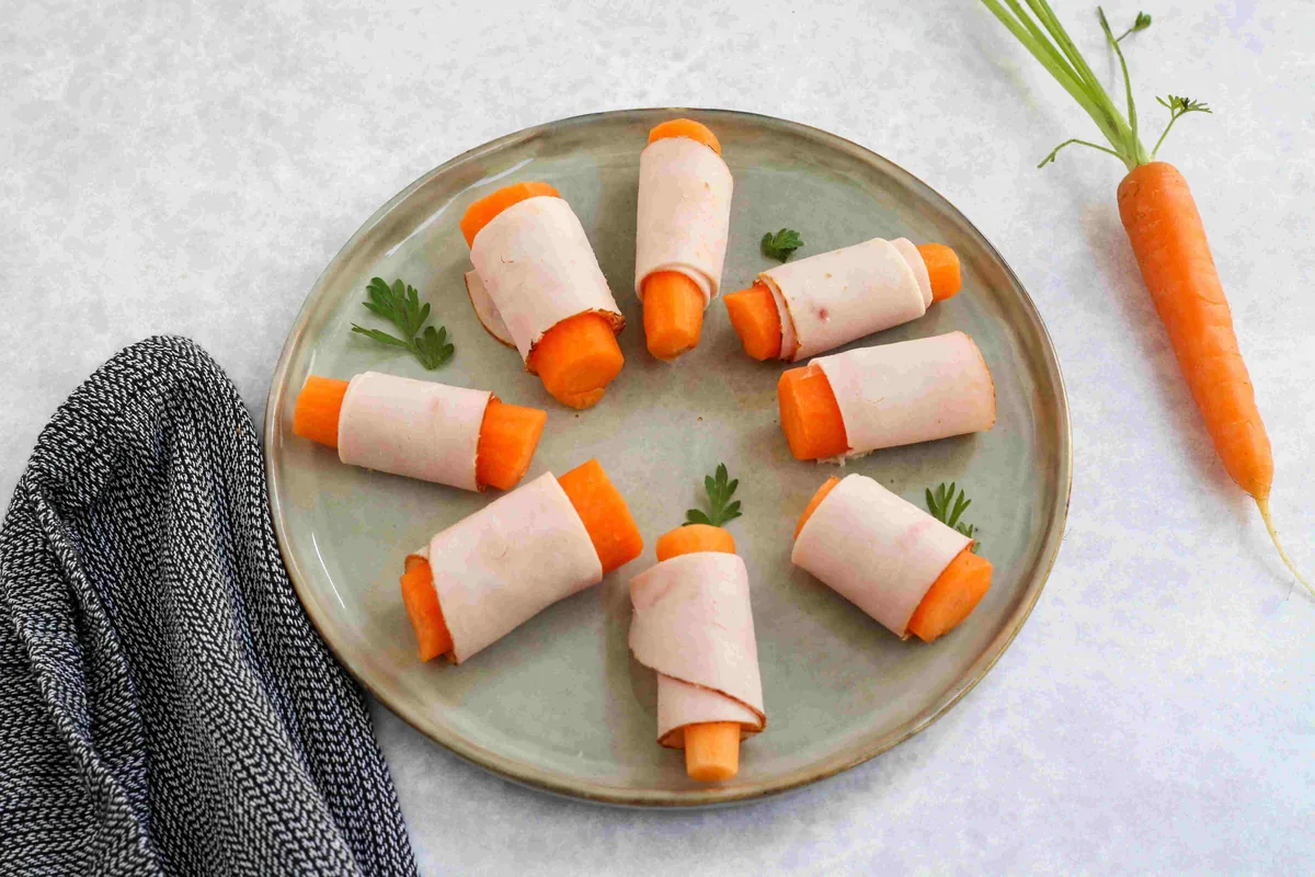 Carrots with Slices of Turkey Breast