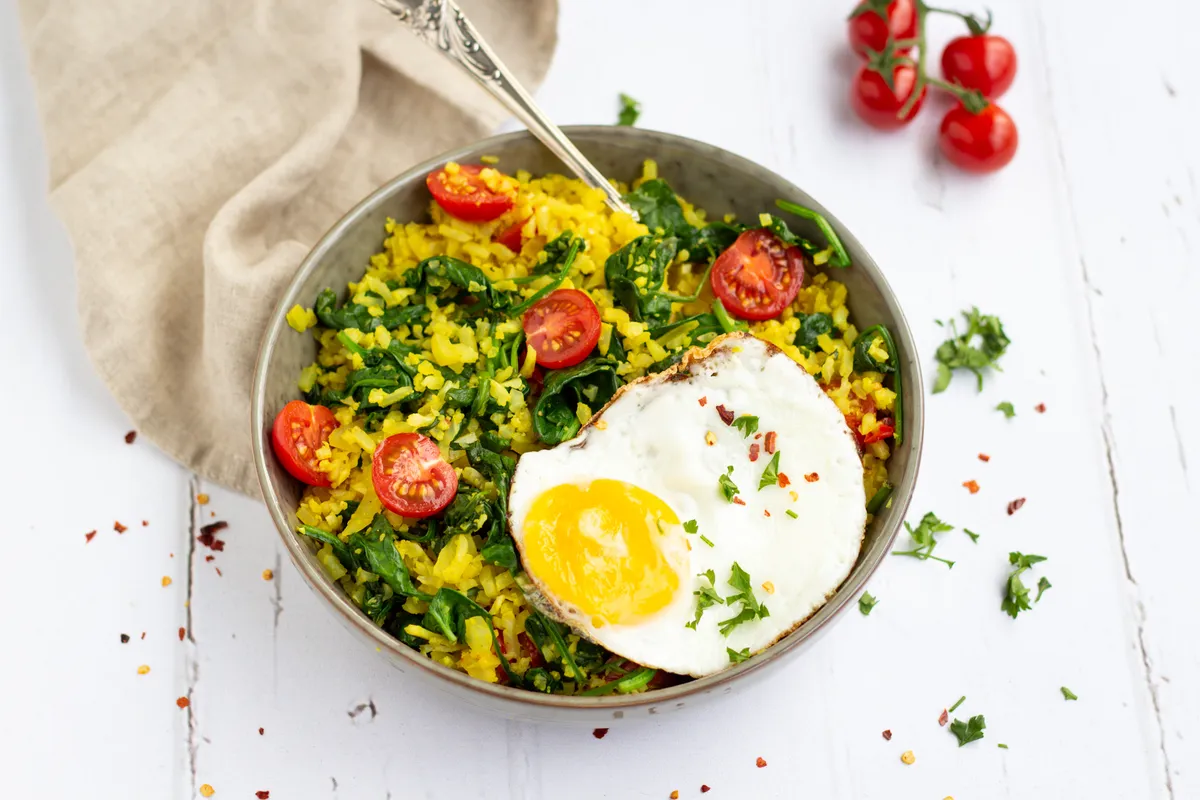 Cauliflower Rice Stir-Fry with Egg