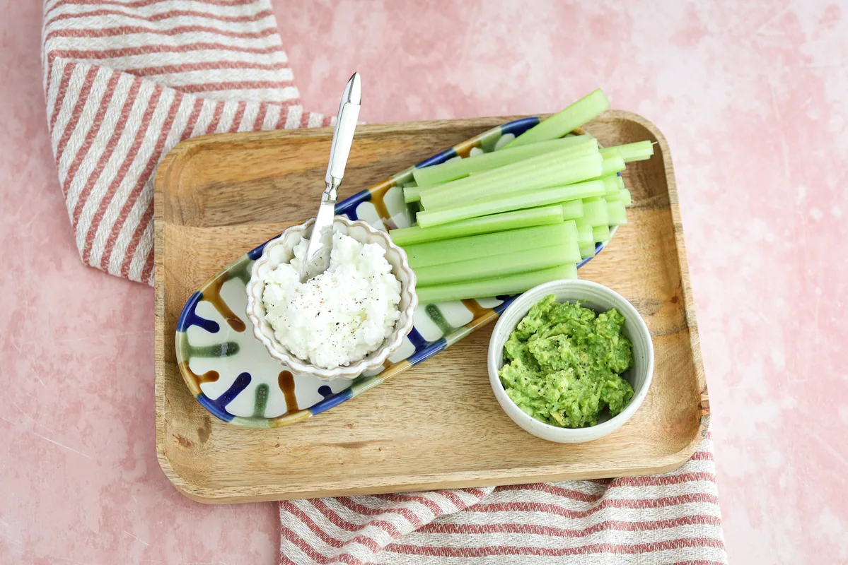 Celery Sticks with Avocado & Cottage Cheese