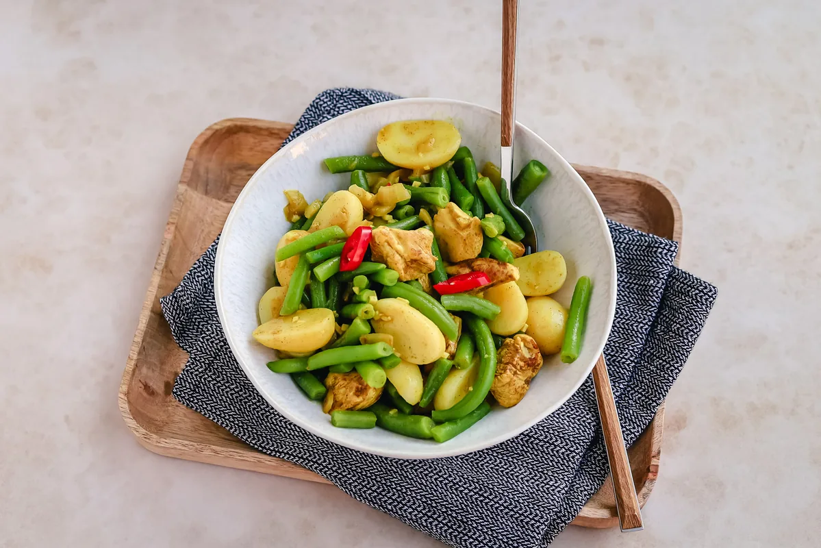 Chicken Curry with Baby Potatoes & Green Beans