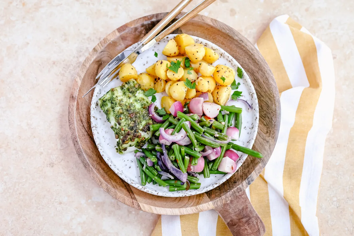 Cod with Sautéed Radish & Green Beans