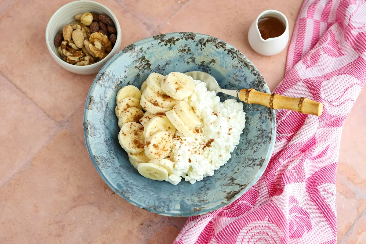 Cottage Cheese Breakfast Bowl with Banana, Nuts & Honey