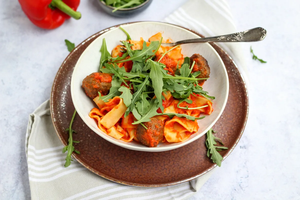 Fettuccine with meatballs & veggie-packed tomato sauce