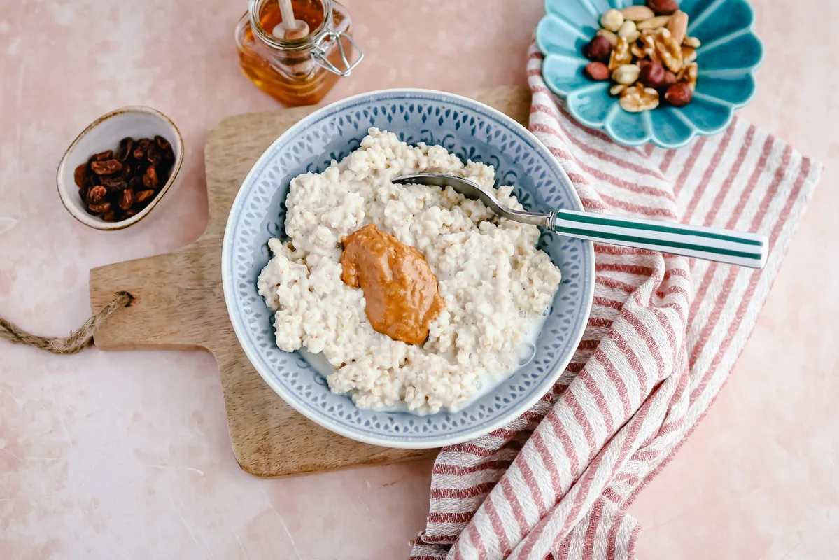 Peanut Butter Oatmeal with Raisins & Honey