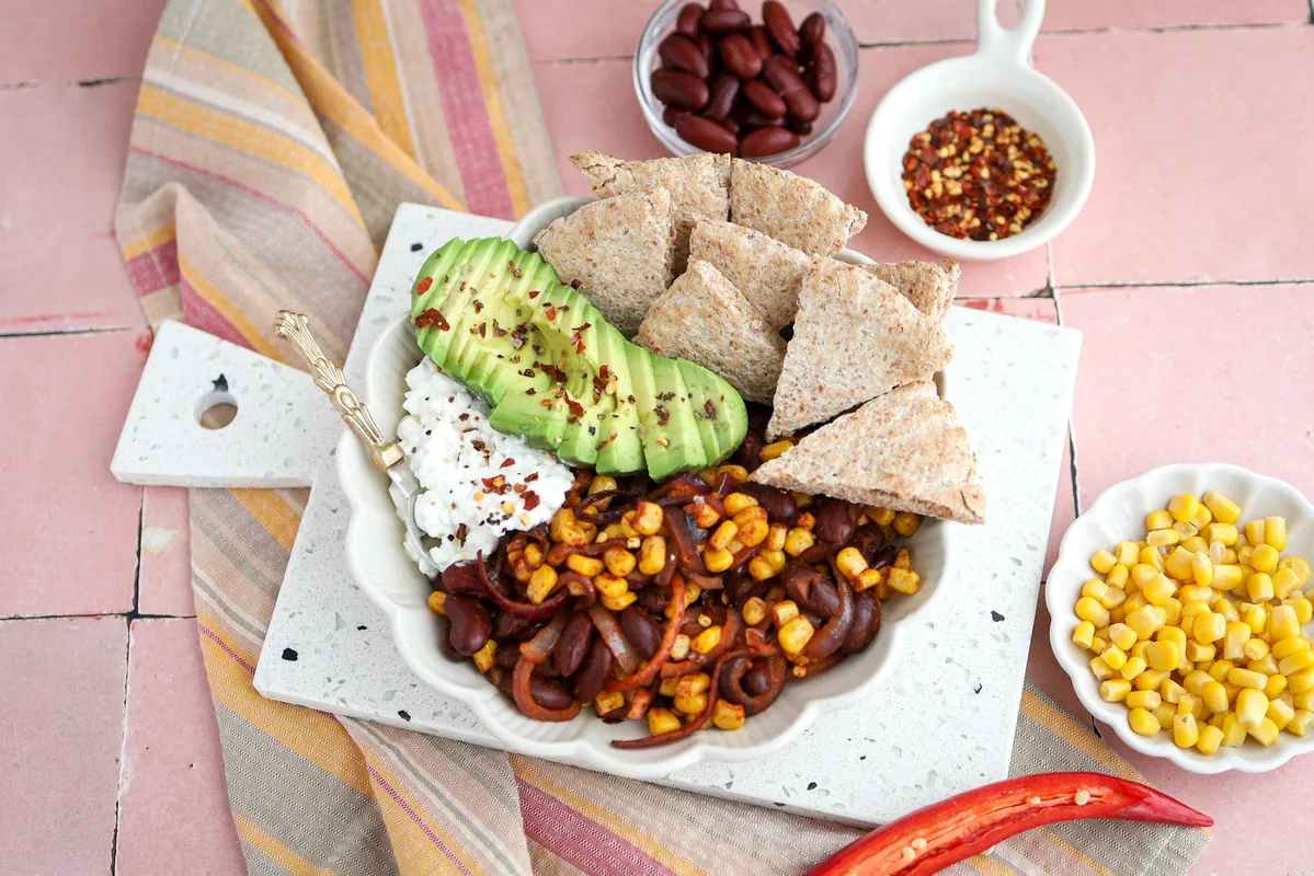 Pita Bread with Bean Stew