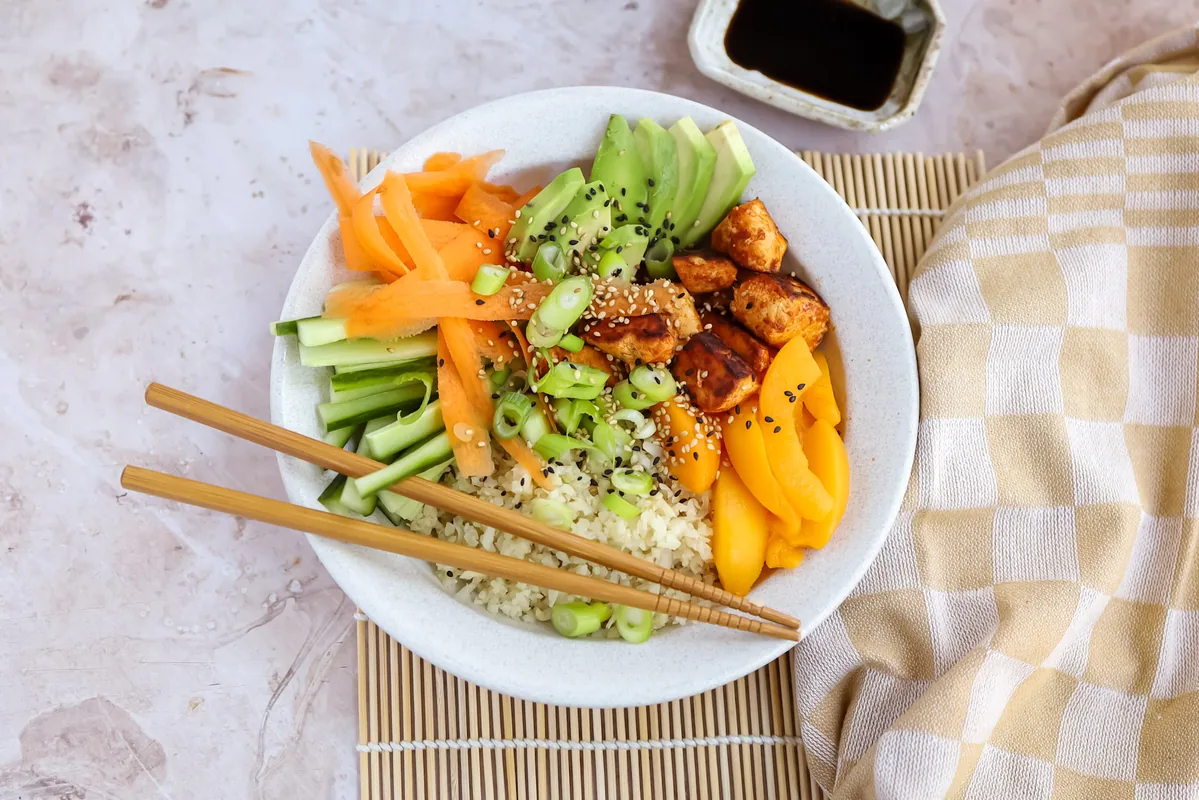 Poke Bowl with Chicken, Peach & Cauliflower Rice