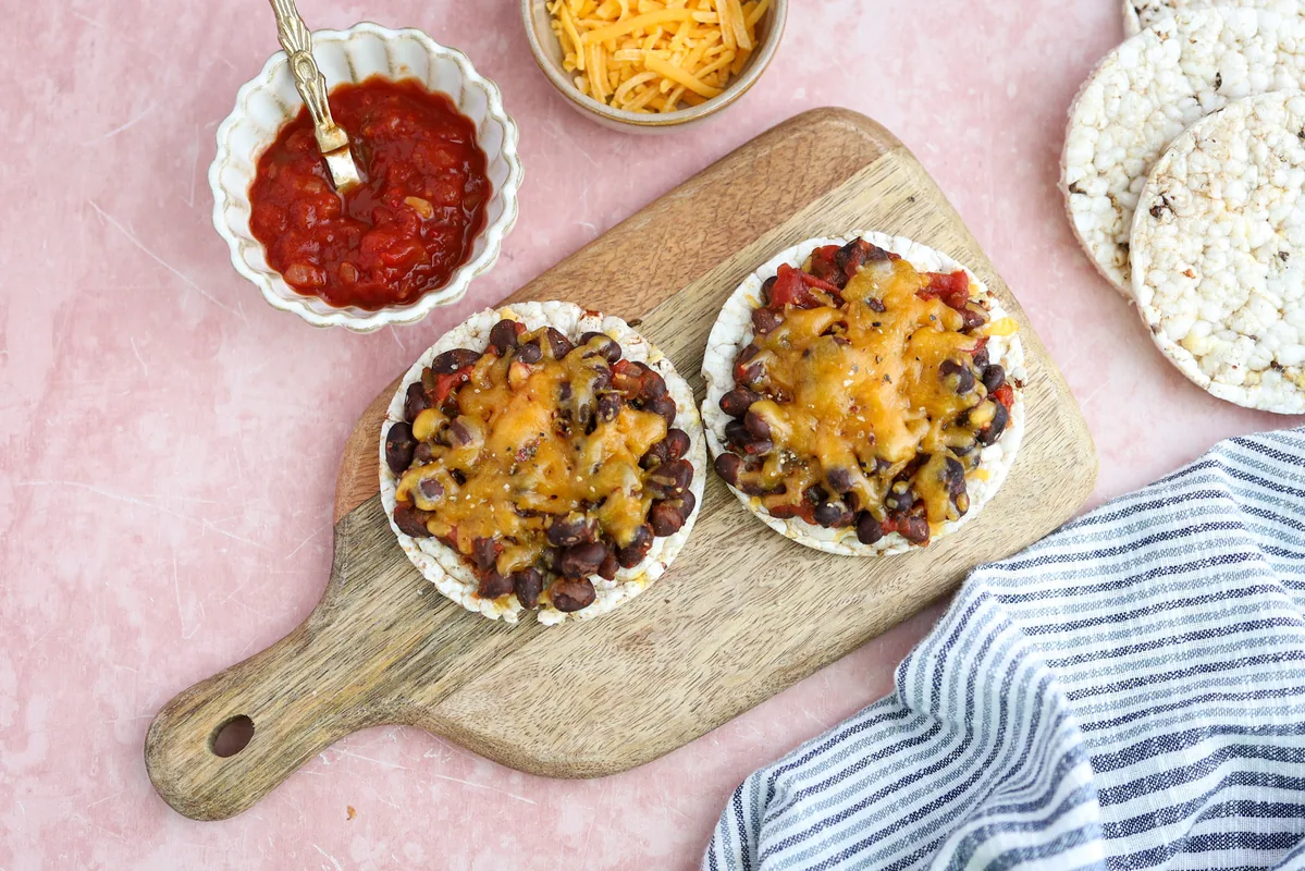 Rice Cakes with Black Beans & Salsa