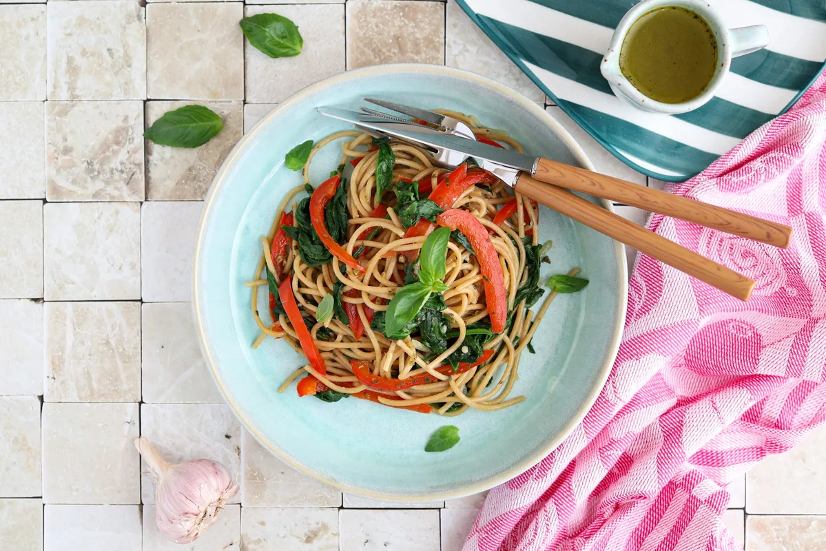 Spinach & Bell Pepper Spaghetti