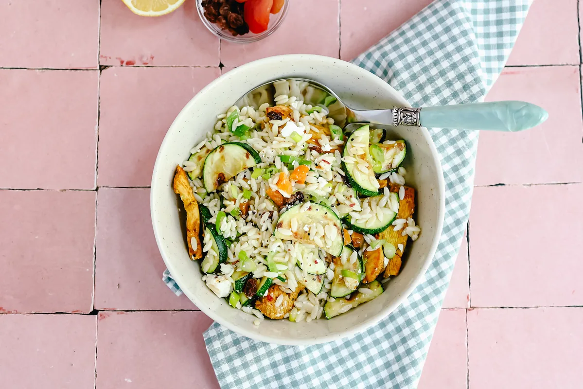 Sweet orzo salad with zucchini, goat cheese & chicken