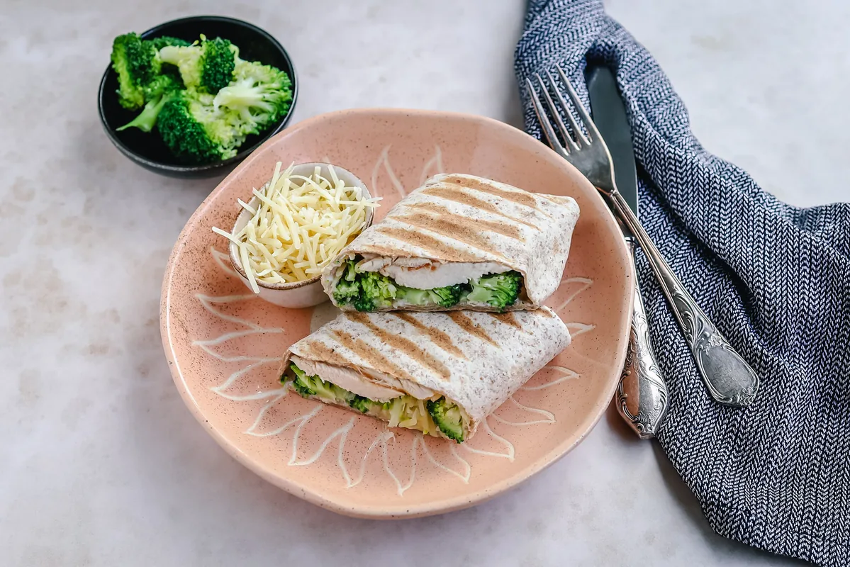 Wrap with Broccoli, Chicken & Cheese